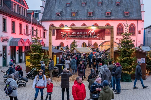 18. Attendorner Weihnachtsmarkt - Ehrenamtshtte 15.12.2024 - Attendorn - 15.12.2024 00:00