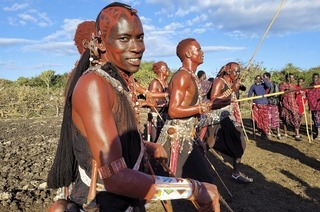 "Mein Leben bei den Massai" von und mit Stephanie Fuchs im Volkshaus Basel