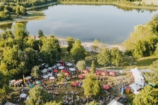 Wein am See - das Weindorf am Breitenauer See