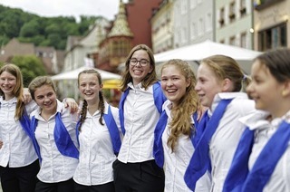 Die Mdchenkantorei am Freiburger Mnster singt in der Kirche St. Marien in Gengenbach