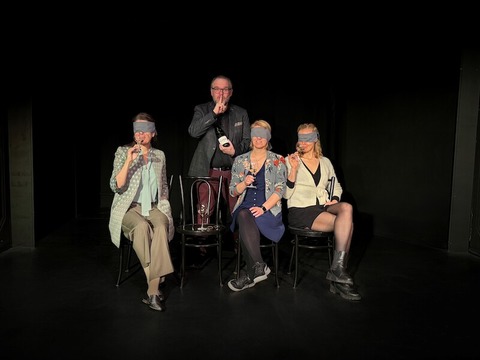 BLIND - Sechs Weine, sechs Runden, vier Sommeliren - Berlin - 23.02.2025 16:00