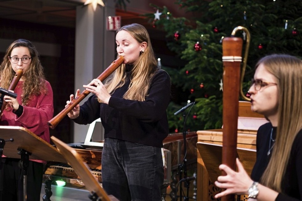 Die Freiburger Hochschule fr Musik gibt ihr Adventskonzert in der Auferstehungskirche Freiburg-Littenweiler - Badische Zeitung TICKET