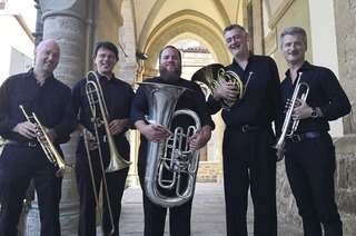 Das Blechblserquintett Fanfare Royale spielt in der Maria-Magdalena-Kirche in Freiburg-Rieselfeld