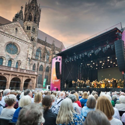 Mnsterplatzkonzert 2025 - Freiburger Barockorchester: Mozart auf dem Mnsterplatz - Freiburg - 31.08.2025 20:00