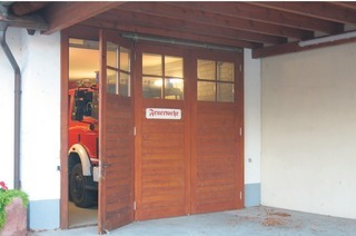 Feuerwehrgertehaus Wasser