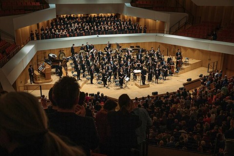 ICH LiEBE. EWIG. - Konzert der Dresdner Blserphilharmonie beim ElbklangMusikFestSpiel - Dresdner Blserphilharmonie, Maurizio Moretta, Andrea Barizza - Finsterwalde - 06.04.2025 17:00