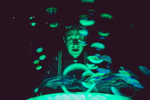 Julian Bell: Prof. Bubbles - Alchemy - Premiere - Freiburg - 26.01.2025 11:00