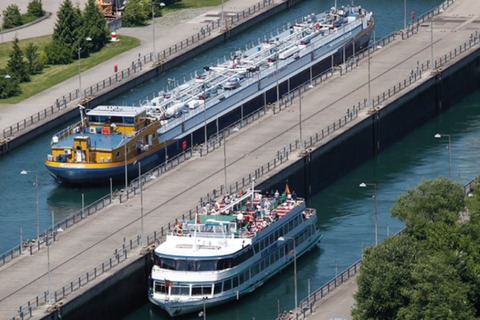 Iffezheimfahrt - Staustufe Iffezheim u. zurck, Schleusung unter Vorbehalt. - Karlsruhe - 07.09.2025 11:00