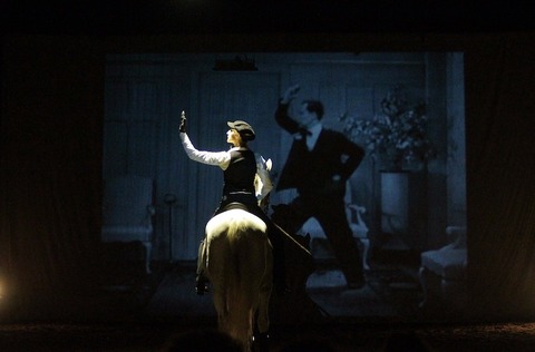 Indoor-Programm - Multimediale Show mit Pferden - Zirkow - 22.08.2025 19:30