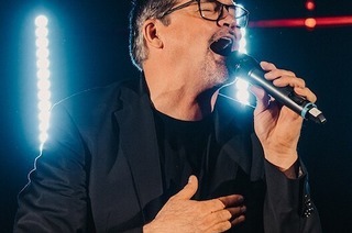 Joe Whitney - - Let us entertain you -