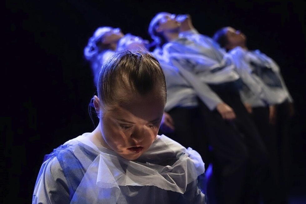 Das Tanzstck Yaku Samay (Atem des Wassers) performt im Freiburger E-Werk - Badische Zeitung TICKET