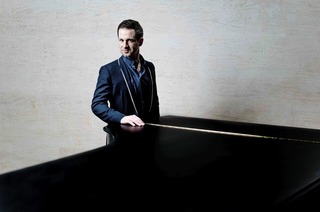 Sinfonieorchester Basel und Pianist Bertrand Chamayou mit "Happy Birthday Ravel" im Stadtcasino Basel