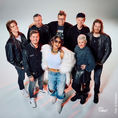Broicher Schlossparty - Open-Air im Innenhof mit DELUXE - the radioband - Mlheim an der Ruhr - 31.05.2025 19:00