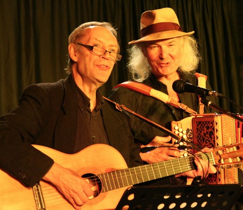 Achim Amme und Ulrich Kodjo Wendt - mit &#8222;DER WELT IST SCHLECHT - Lieder, die glcklich machen!&#8220; - Eisenhttenstadt - 21.11.2025 19:00