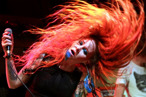 Layla Zoe & Band (CAN) - Into The Blue - Tour 2025 - Frth - 07.10.2025 20:00