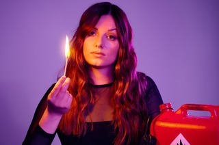 Lara Ermer - Leicht entflammbar