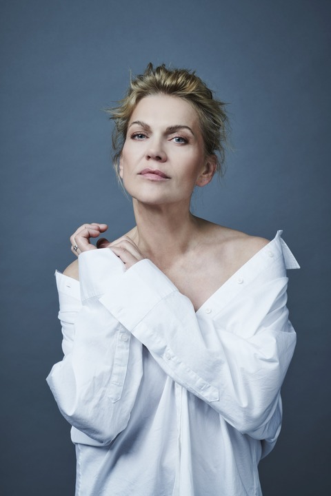 Anna Loos - &#8222;Essenz&#8220; - Ein Konzert mit Conrad Oleak und dem Brandenburger Symphonieorchester - Brandenburg an der Havel - 27.07.2025 19:00