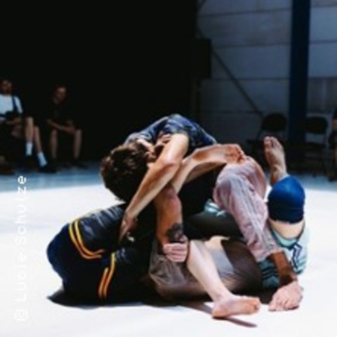Fists To Flowers - BERLIN - 31.05.2025 19:30