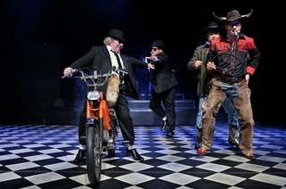 Blues Brothers - Ein Roadtrip through THE LND