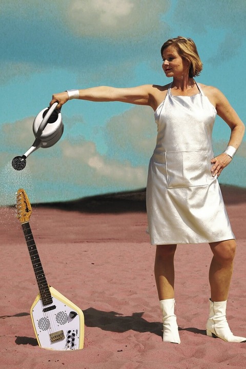 Bernadette La Hengst singt im Jos-Fritz-Caf - Badische Zeitung TICKET