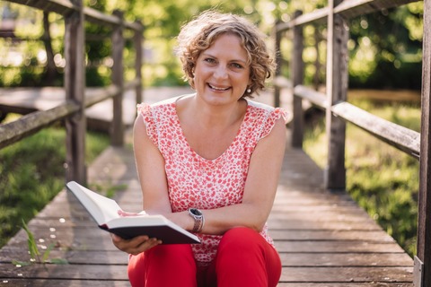 Thalia Paderborn (12600) - Doris R. Thomas mit &#8222;Das Traumhotel am Meer&#8220; - Paderborn - 27.06.2025 19:30