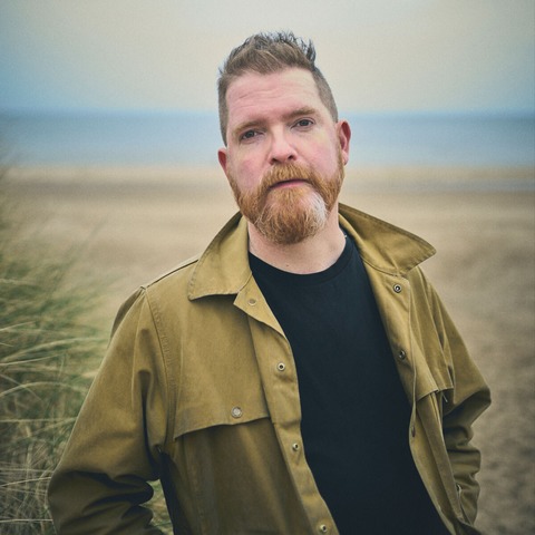 John Smith - Hamburg - 25.11.2025 20:00