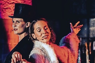 Im Theater am Kastelberg kommt das Stck "Ene wie Marlene" mit viel Musik auf die Bhne