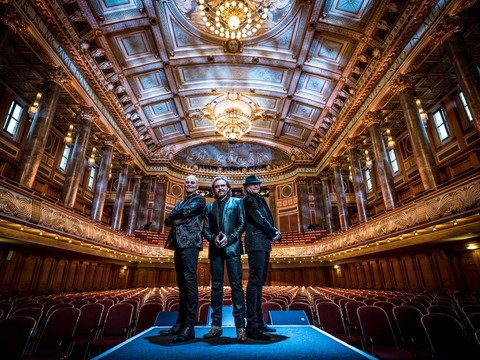Nights on Broadway - A Tribute to the BEE GEES by Night Fever - Regensburg - 25.10.2025 20:00
