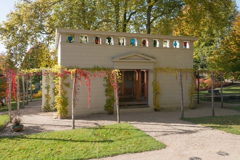 Insel der Ruhe - Fhrung zum Stibadium und den Wasserkaskaden im Paradiesgarten - Insel der Ruhe - Fhrung zum Stibadium und den Wasserkaskaden im Paradiesgarten - Potsdam - 12.10.2025 15:00