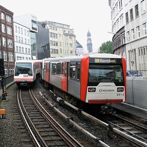Ringtour - Stadtrundfahrt mit der U-Bahn - Hamburgs erste Stadtrundfahrt mit der U-Bahn - Hamburg - 17.05.2025 09:30