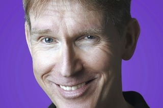 Kabarettist Peter Vollmer mit seinem Programm im TAM Theater zu Gast