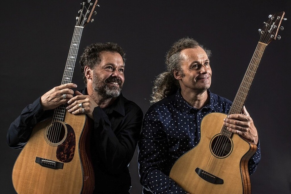 Zum Mitsingkonzert mit Coco und Lorenz Buchholz von der Freiburger Band The Brothers ldt die Haslacher Wundertte ein - Badische Zeitung TICKET