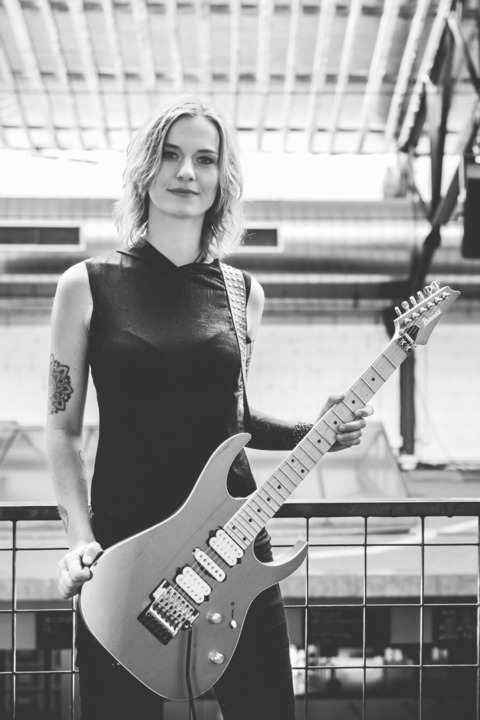 Yasi Hofer - Wetzlar - 26.06.2025 20:00
