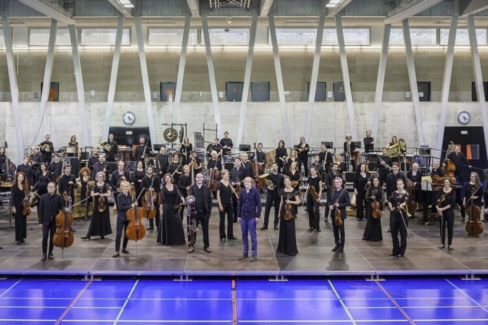 Basel Sinfonietta und Theater Basel prsentieren Moritz Eggerts Fussballoratorium im Stadtcasino - Badische Zeitung TICKET