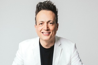 Generation XY: Die 80er, die 90er und das Leben heute - Die Comedy-Show von Olaf Bossi - Nostalgie trifft Lachflash! Die 80er & 90er sind zurck -auf der Bhne und in deinem Herzen! Olaf Bossi, preisgekrnter Comedian