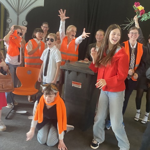 Schockorange (Ausschnitte aus der Musicalproduktion), Humboldt-Gymnasium Karlsruhe (ab 10 Jahren) - Schultheaterwoche - Karlsruhe - 03.07.2025 14:00