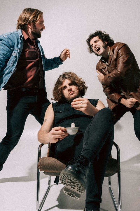 Madabat - (FR) - Power-Rock / Psych-Fuzz - Offenburg - 18.04.2026 20:30