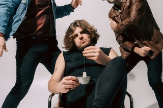 Madabat - (FR) - Power-Rock / Psych-Fuzz