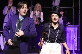 Das Erwachsenentheater von Tempus fugit spielt Stck von Alessandro Barrico