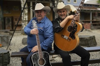 Das Country-Duo Bruno und Schmiddi spielt in der Burgschenke Landeck in Emmendingen-Mundingen