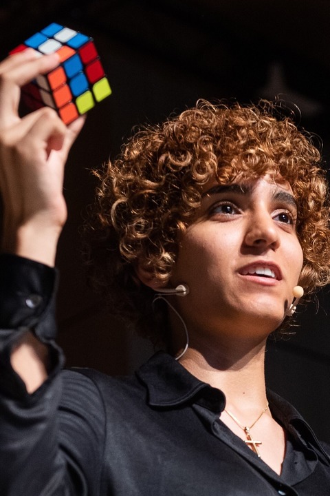 Kiana Taiari, Deutschlands beste Nachwuchszauberin - Freiburg - 05.07.2025 20:00