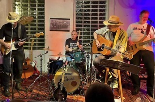 Die 4T3 Blues Band ist im Salmen in Hartheim zu Gast