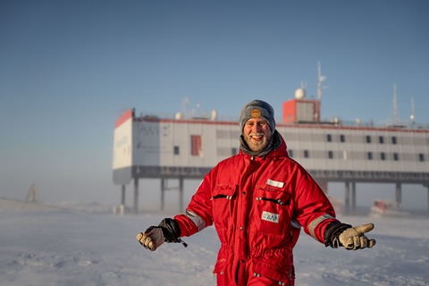 70 Wochen Antarktis - berwinterung im ewigen Eis - Vortrag von Michael Trautmann - Antarktis-berwinterer und Fotograf des SPIEGEL-Bestsellers Polarschimmer - Hannover - 30.11.2025 16:00