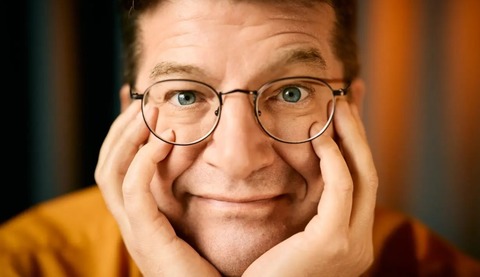 Nils Heinrich - Brckentage in bergangsjacke - Hannover - 19.09.2025 20:00