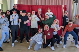 Ich bin. Mein Weg (ab 13) - Eine szenische Collage des inklusiven Spielclubs FreiSpiel21