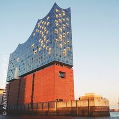 Elphi Plaza with French buns and coffee - HAMBURG - 13.12.2025 13:00