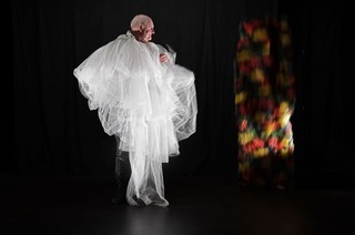 Viertel vor Nacht - Theater mit Figuren, Objekten und Musik ohne Worte