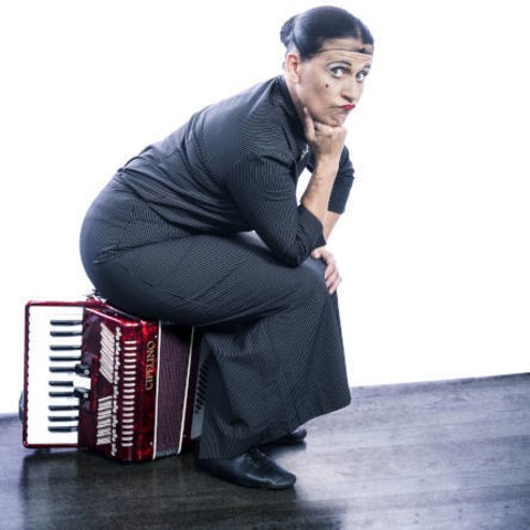 32. Festival der Kleinkunst: Carmela De Feo - Froschk�nigin - 20 Jahre La Signora - Wilhelmshaven - 24.09.2026 20:00