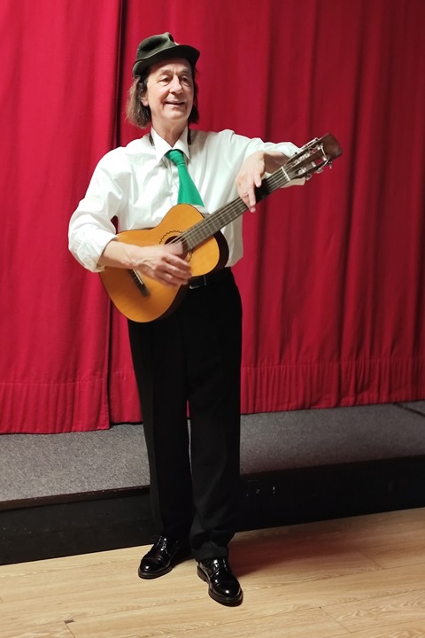 Musikalische Wanderung - Gesang mit Gitarre - Berlin - 23.07.2025 15:00