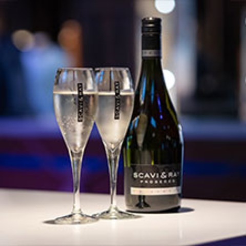 Open Bar Upgrade - Mrs. Doubtfire - Dsseldorf - 22.11.2025 19:30